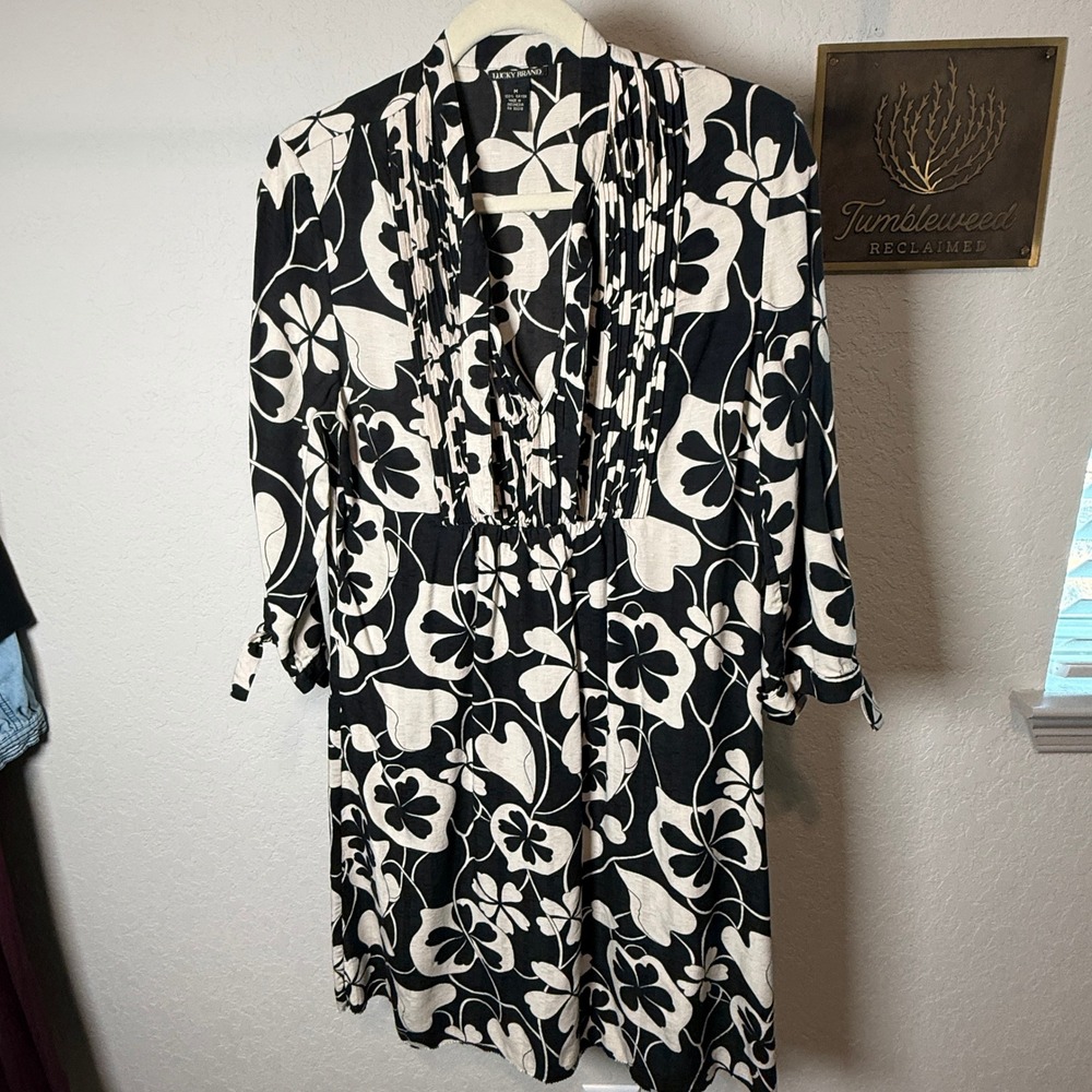 Lucky Brand Black White Floral Clover Pintuck V-Neck Mini Dress Medium